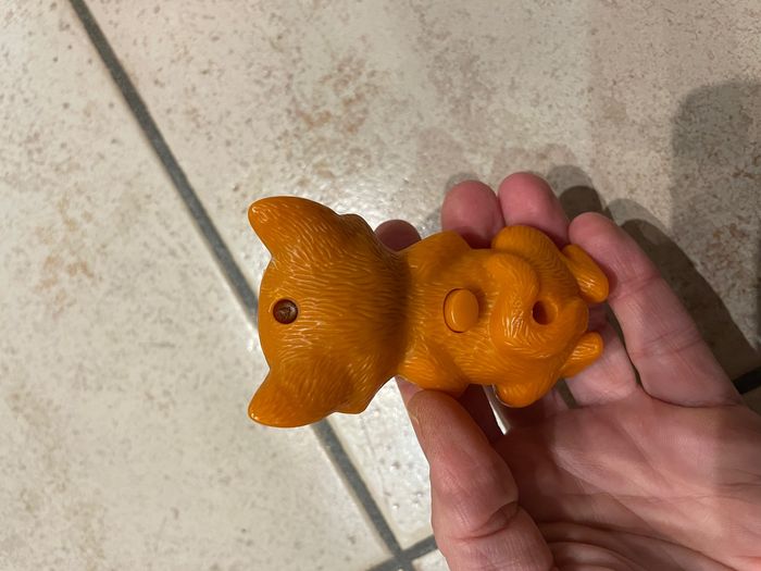 Petite figurine chat potté (yeux animés) McDonald 2011 - photo numéro 4