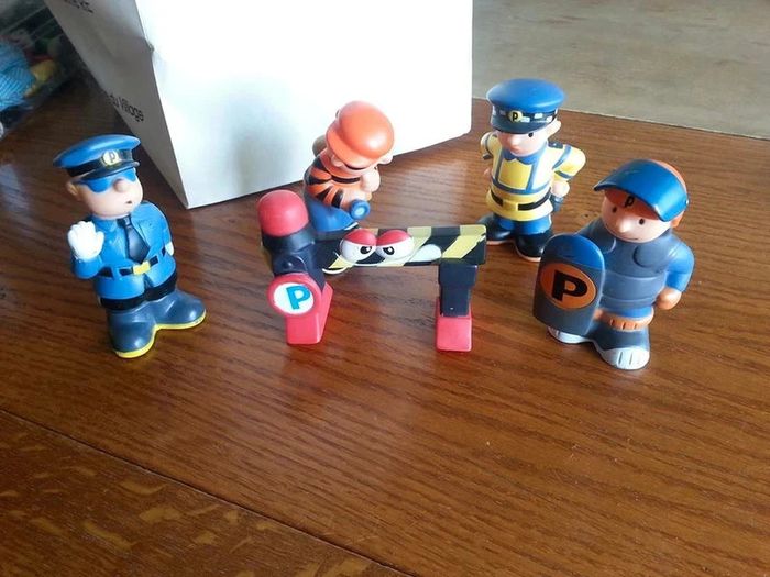 Lot de jouets plastique