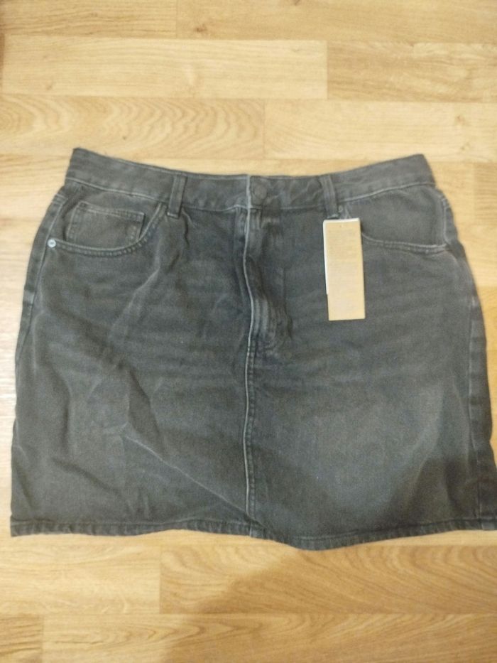 Mini jupe en jean noir