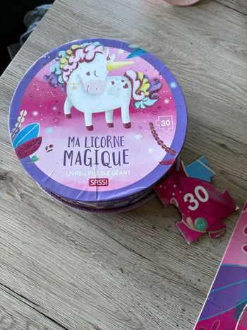 Puzzle + livre licorne 🦄 Sassi