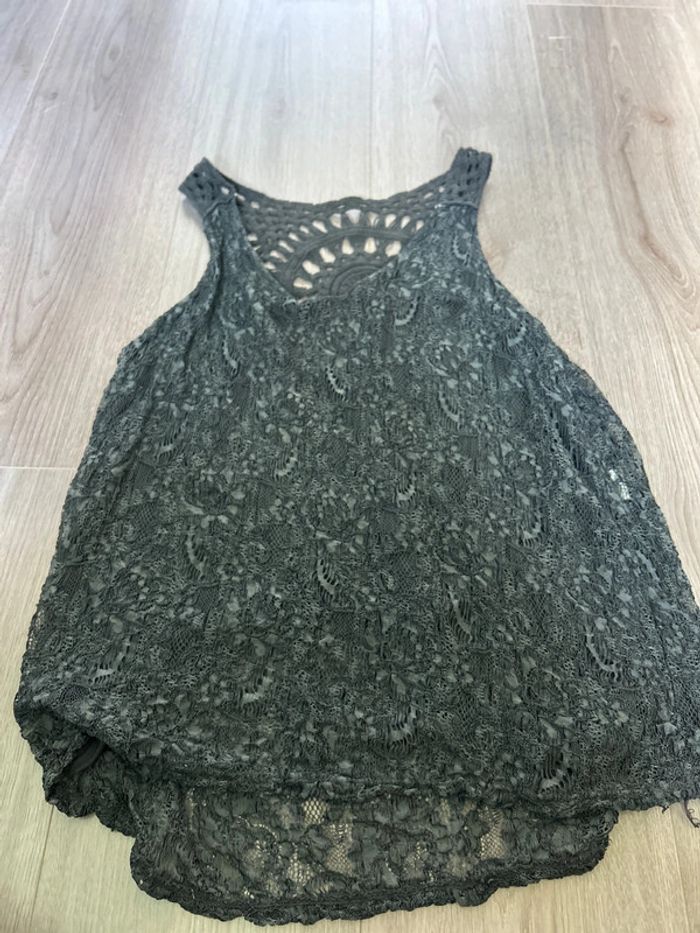 Débardeur dentelle taille 40