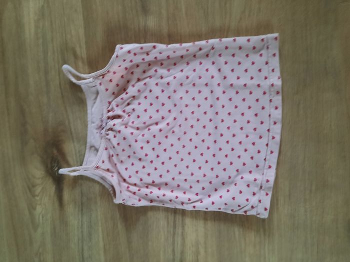 Maillot de corps/débardeur bretelles rose à coeurs TAO 4 ans