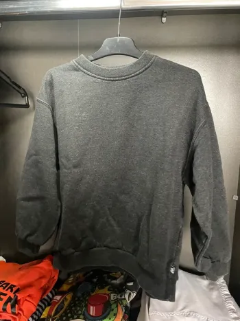 Sweat-shirt gris foncé 10 ans