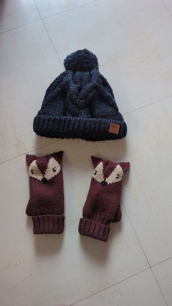 Lot bonnet et gants 2 ans