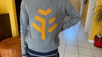 Pull gris motifs jaune okaidi