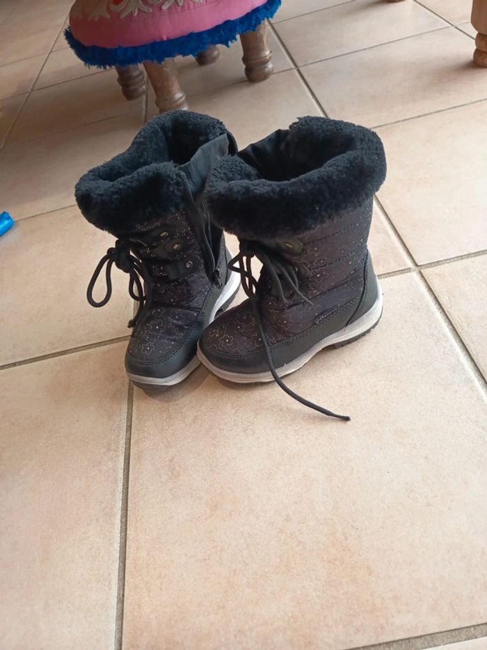 Boots taille 28 - photo numéro 2