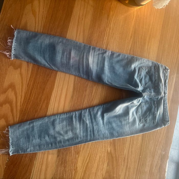 Jeans troué - photo numéro 5