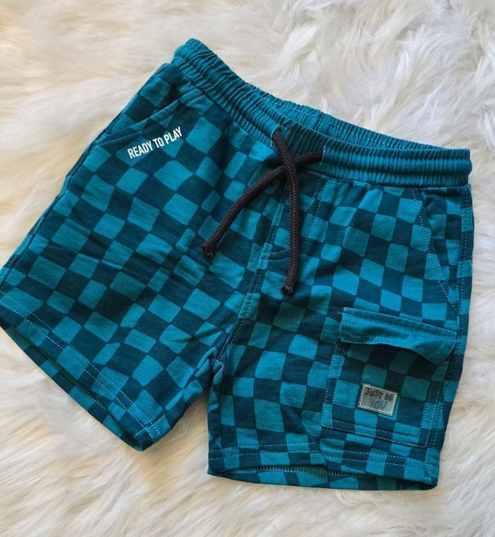 NEUFS (NON PORTÉS)💙💙😍🤩ensemble teeshirt mc 3 ans et short 24 mois garçon💙💙😍🤩 - photo numéro 3