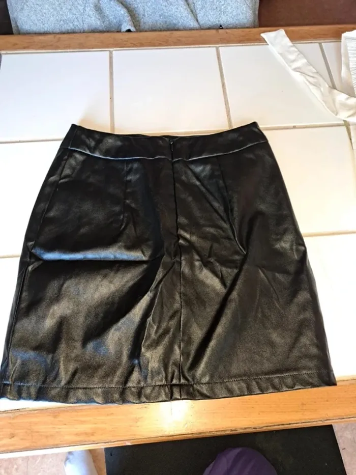 Jupe tendance noire SHEIN taille XS - photo numéro 2