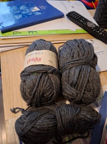 Lot de 2 pelotes  de lai es