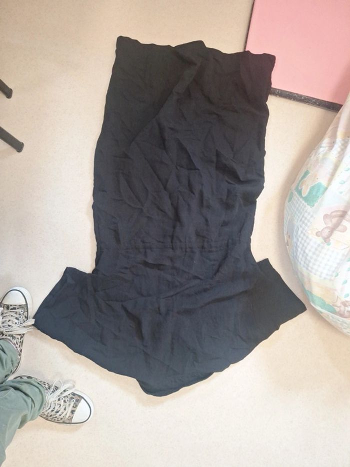 Robe noir simple tissus - photo numéro 2