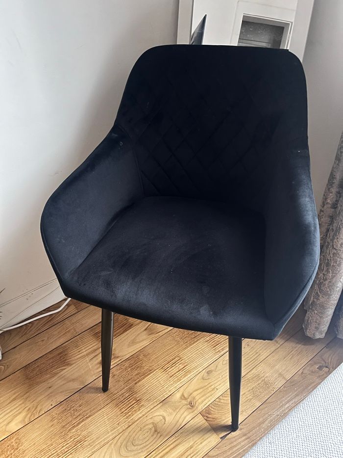 4 chaise à 70 euro