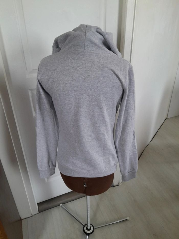 Sweat capuche Yale neuf sans etiquette - photo numéro 2