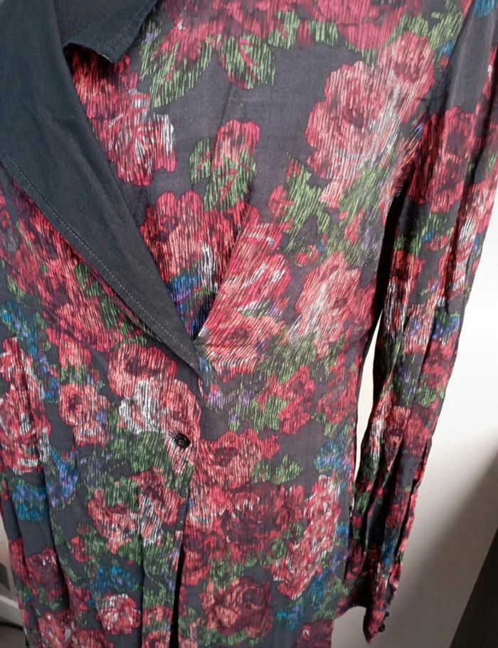 Jolie robe tunique IKKS
Taille 42 - photo numéro 2