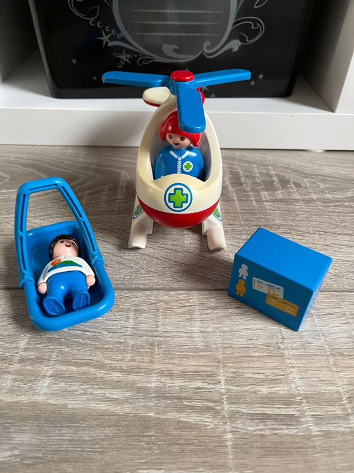 Playmobil 123 « Hélicoptère avec un blessé »