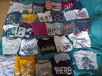 Lot de 28 t-shirts garçon