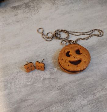 Boucles d'oreilles et pendantif