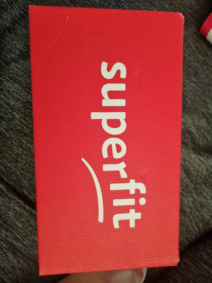 Chaussons neufs superfit - photo numéro 4