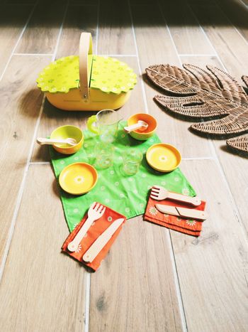🧺Dinette panier pique nique vaisselles en bois et plastique marque Djeco