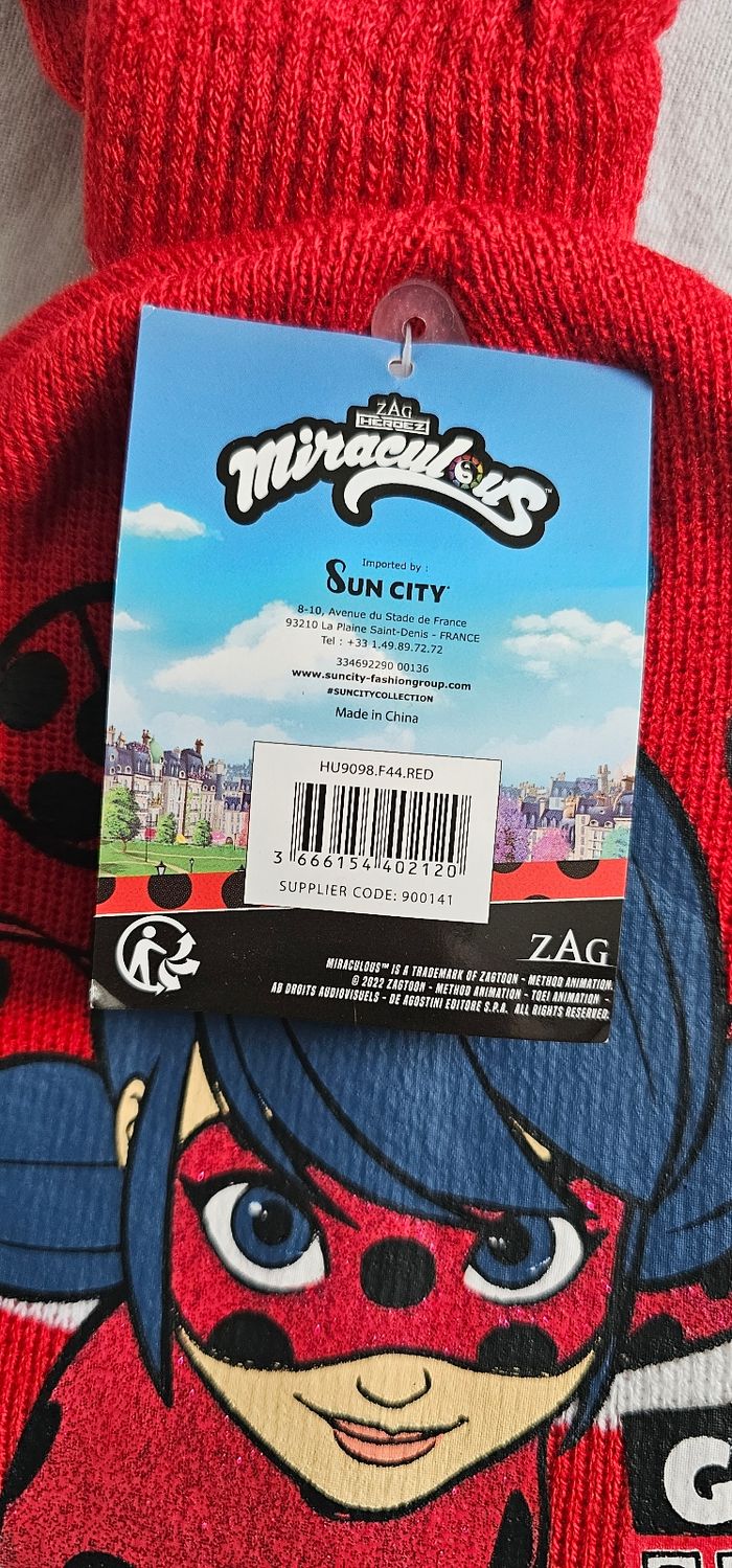Ensemble neuf bonnet et gants Miraculous Ladybug –Girl Power - photo numéro 7