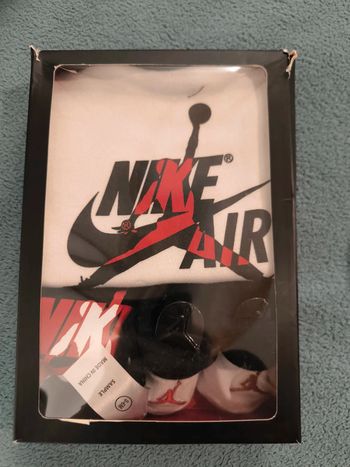 Coffret garçon Nike air 0-6 mois neuf