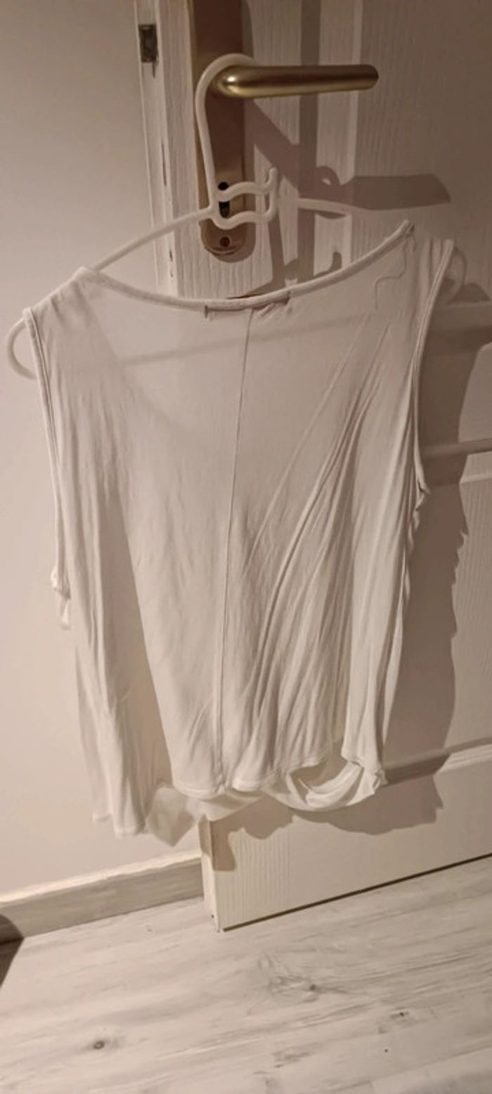 Haut blanc - photo numéro 2