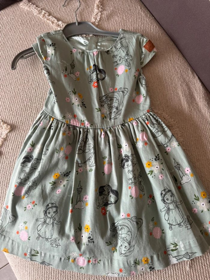 Robe Disney store animators 3ans