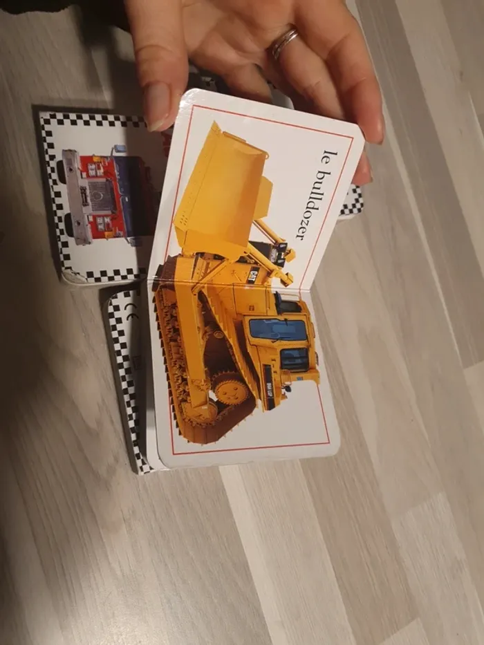 4 mini livres cartonnés" tous les engins" - photo numéro 5