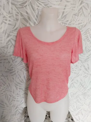 Joli haut, top femme marque Bershka taille M 38 40