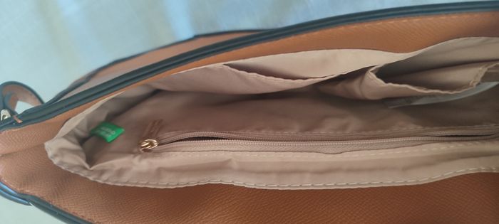 sac cuir benetton neuf - photo numéro 2