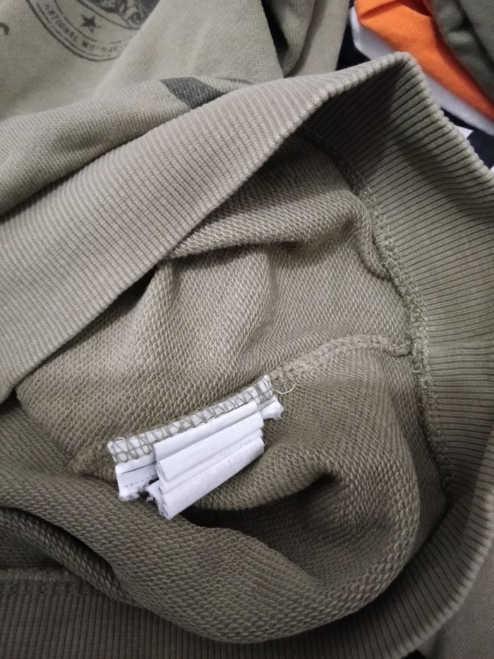 Sweat Kiabi kaki et noir - photo numéro 5