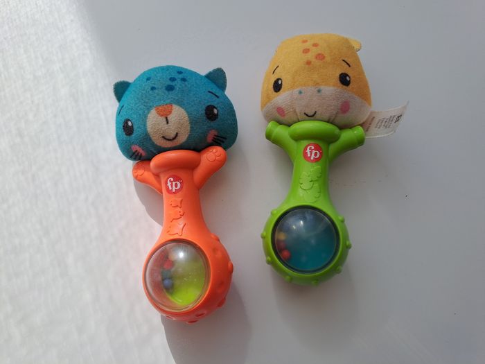 Lot 2 hochets chat girafe, fisher price