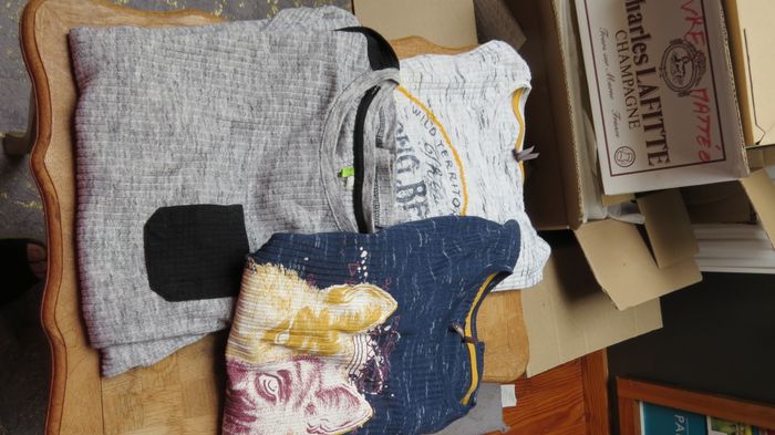 lot tee-shirts