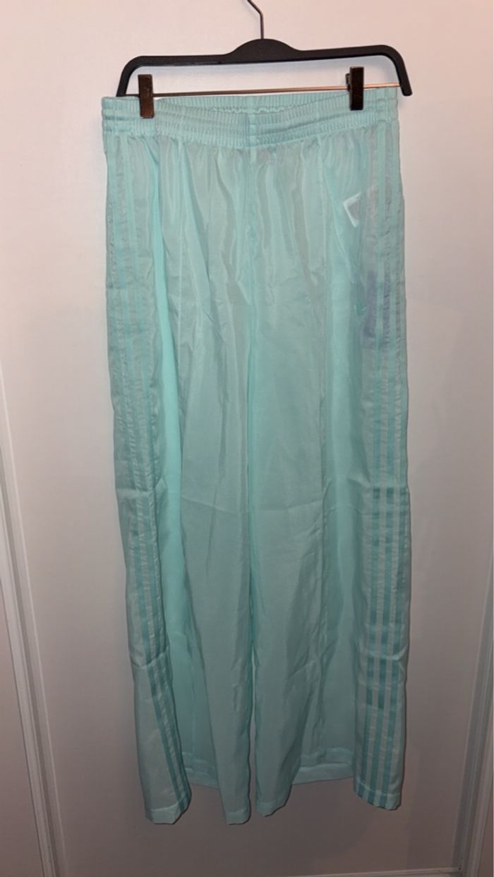 Neuf avec étiquette - Adidas Originals - Pantalon Large Sheer TP - Taille M - Vert Menthe - photo numéro 3