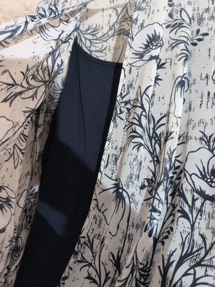 Chemise fluide + débardeur – Taille 42 - photo numéro 2