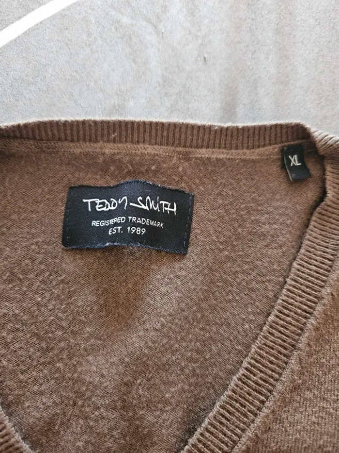 Pull Teddy Smith taille XL - photo numéro 3