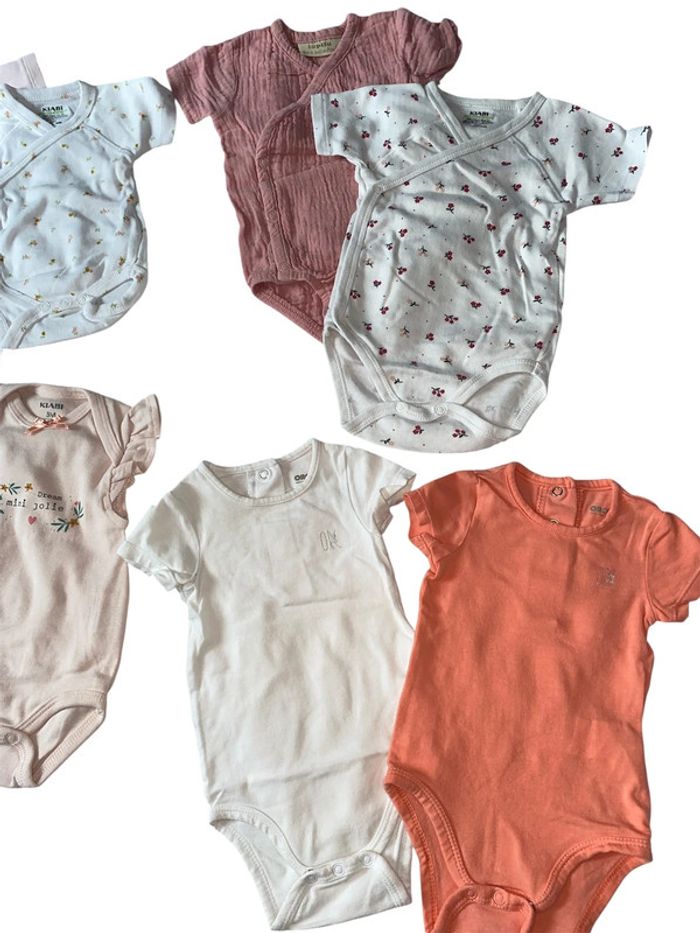 Lot de 8 bodies fille 0/3/6 mois - photo numéro 4