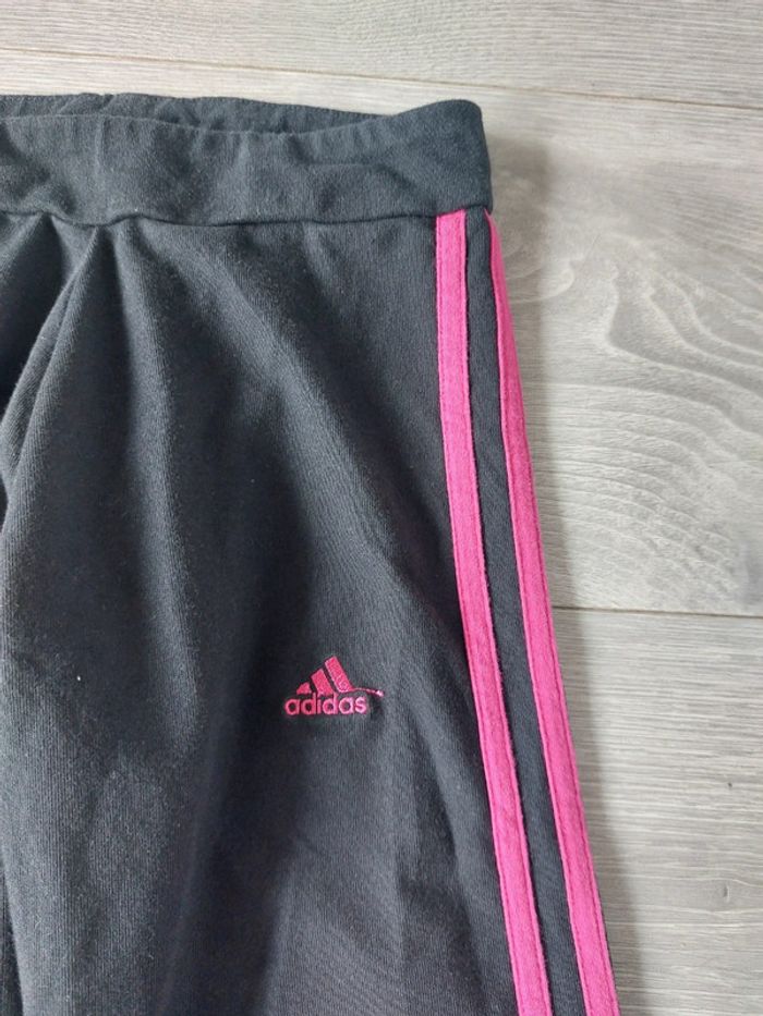 Corsaire Adidas taille 2XS (28 -30) - photo numéro 2