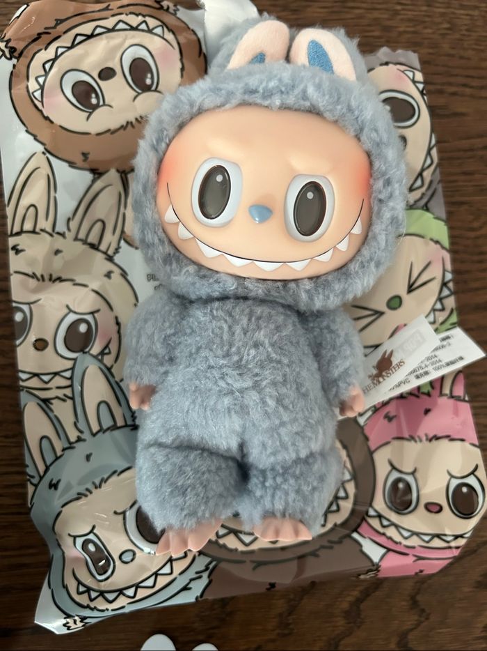 Labubu The Monsters PopMart exciting macaron sea salt coconut - photo numéro 2