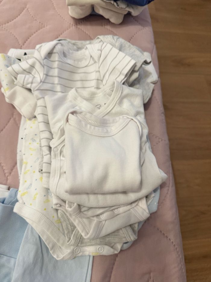 Bodys t-shirt et deux bodys manches longues - photo numéro 2