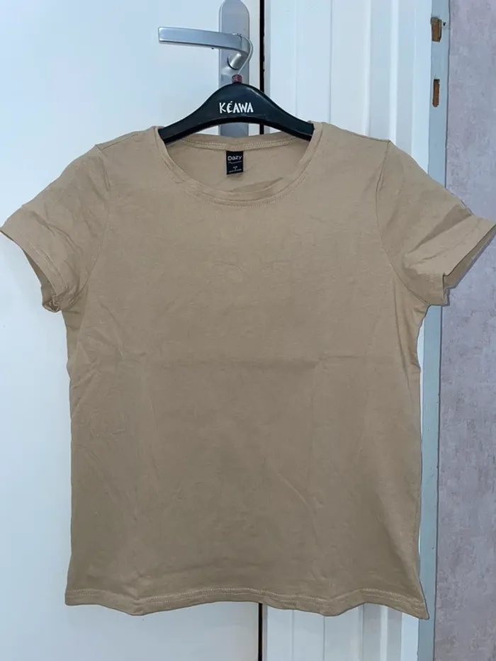 T-shirt beige