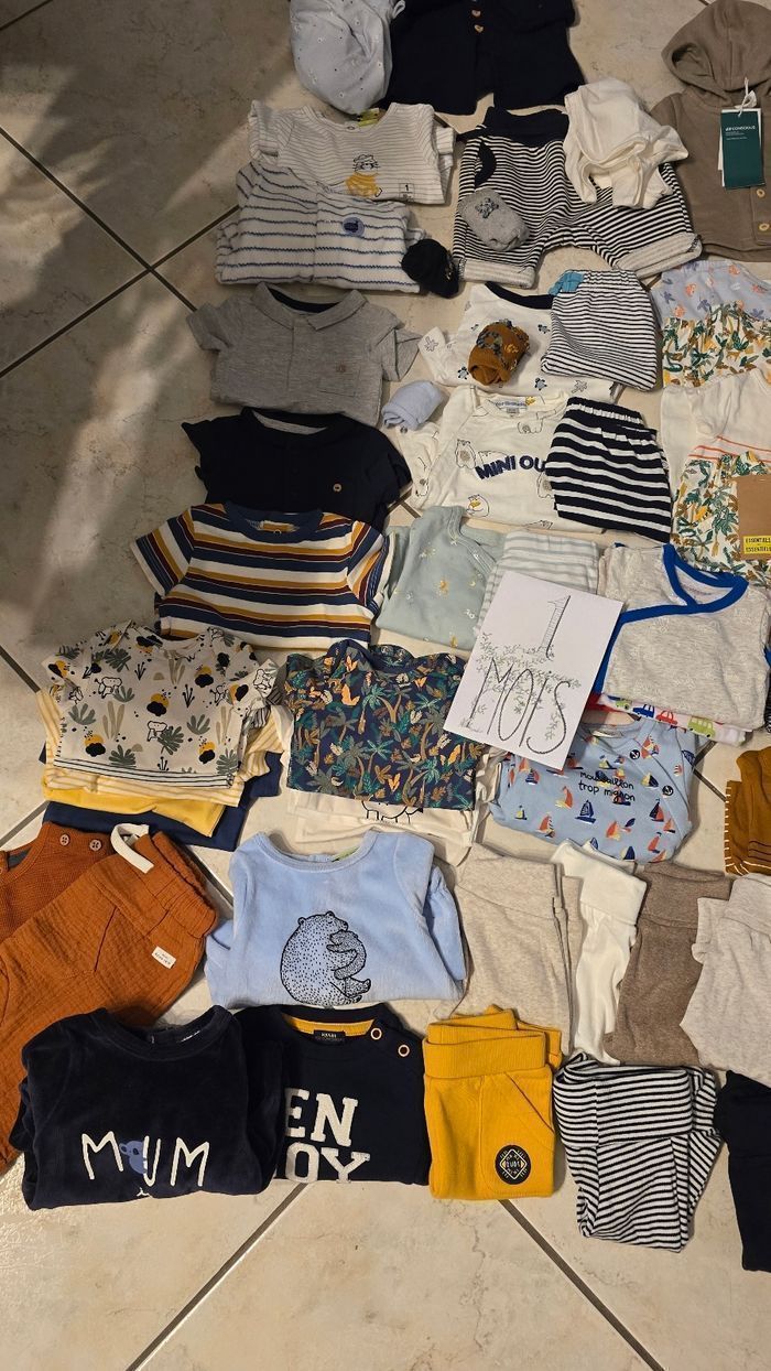 NEUFS !!! C est cadeau 🥰🤩👌sublime gros  lot  1 MOIS  garçon (Primptemps ete)💙🤩😍👍👌 - photo numéro 2
