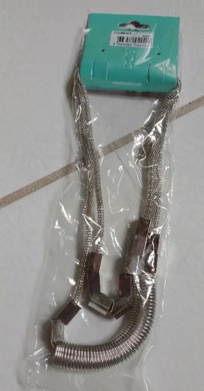 Collier fantaisie ressorts et carrés - photo numéro 2