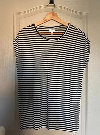 T-shirt à rayures noir et blanc – Taille S