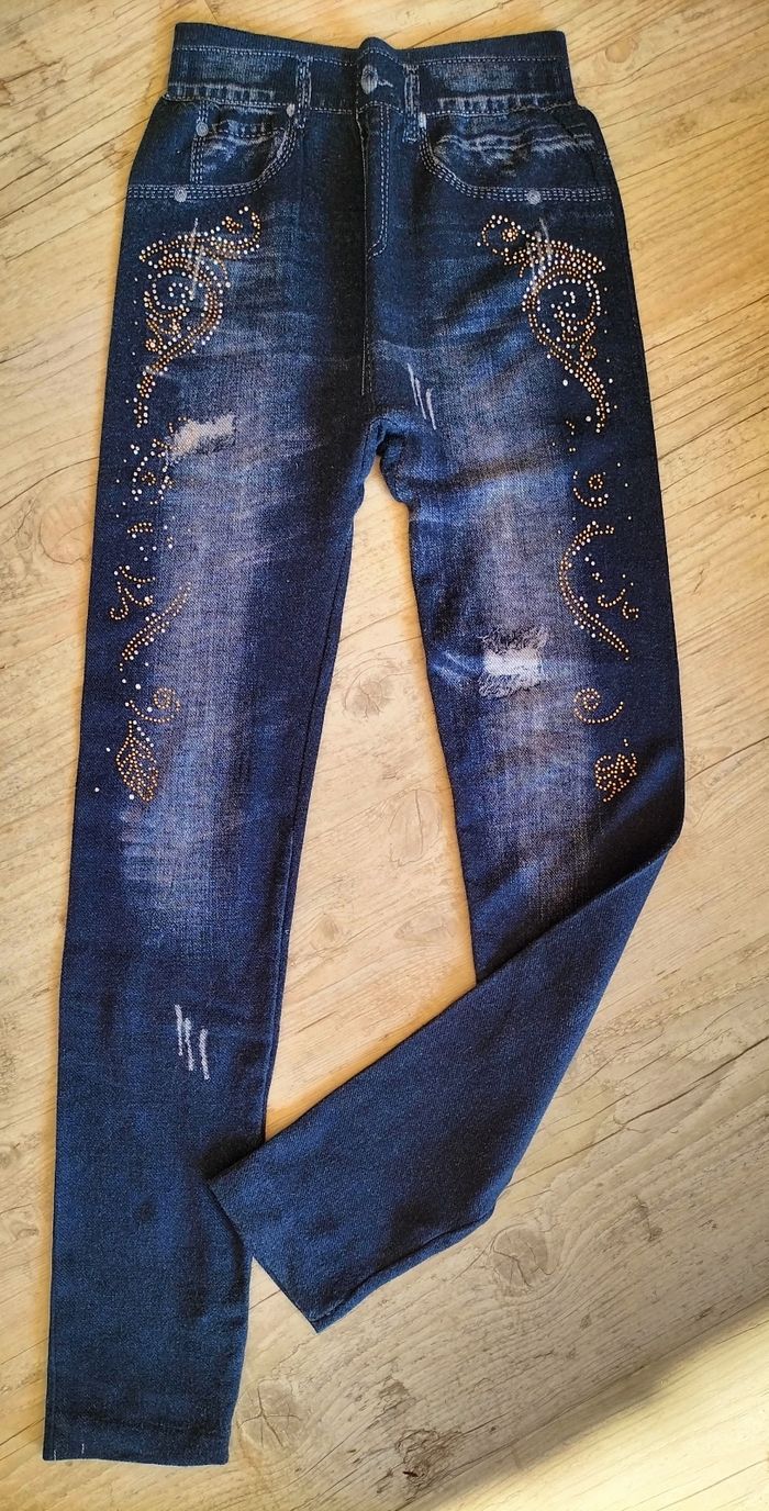 Legging style jean délavé et strass - photo numéro 6