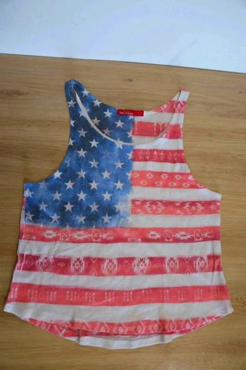 C35 top rouge bershka M
