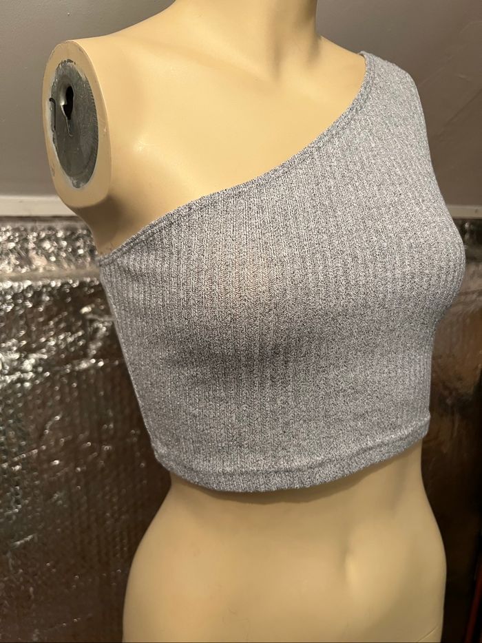 Top court femme taille M Shein neuf ! - photo numéro 2
