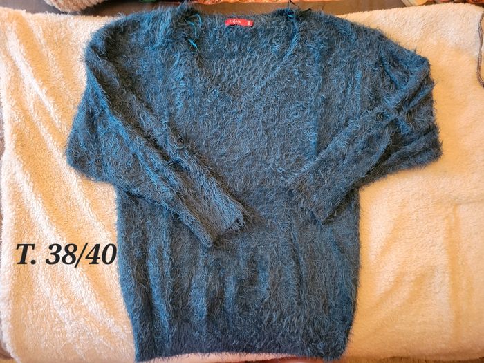 Pull bleu canard