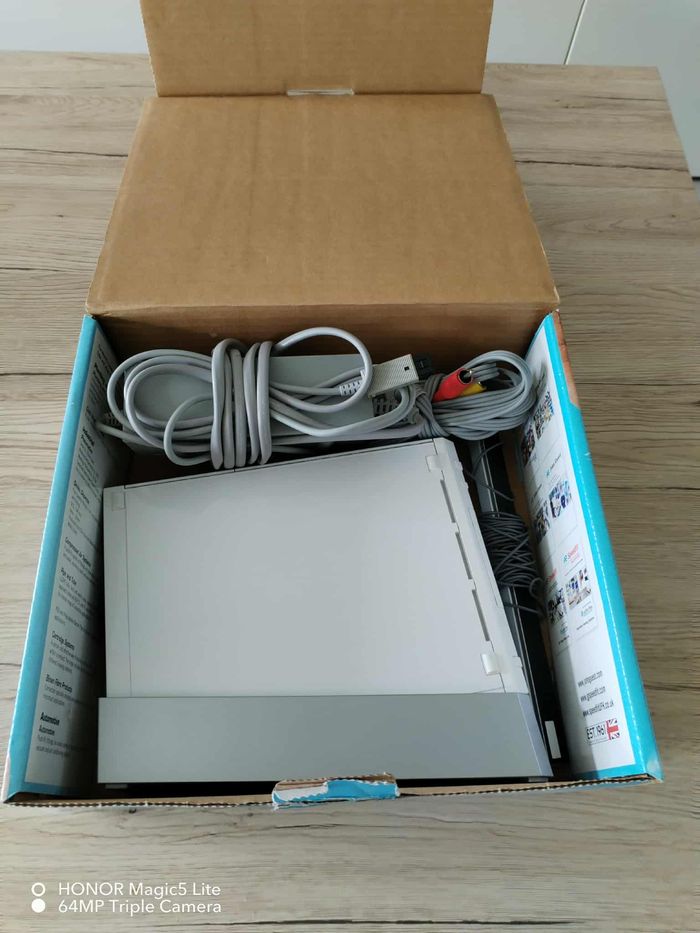 Console Wii - photo numéro 2