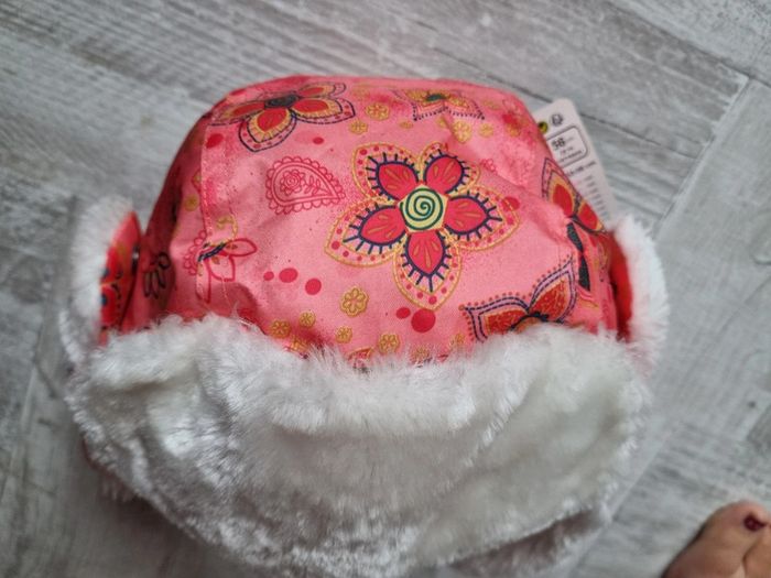 Chapka doublée neuve 56 cm - photo numéro 2